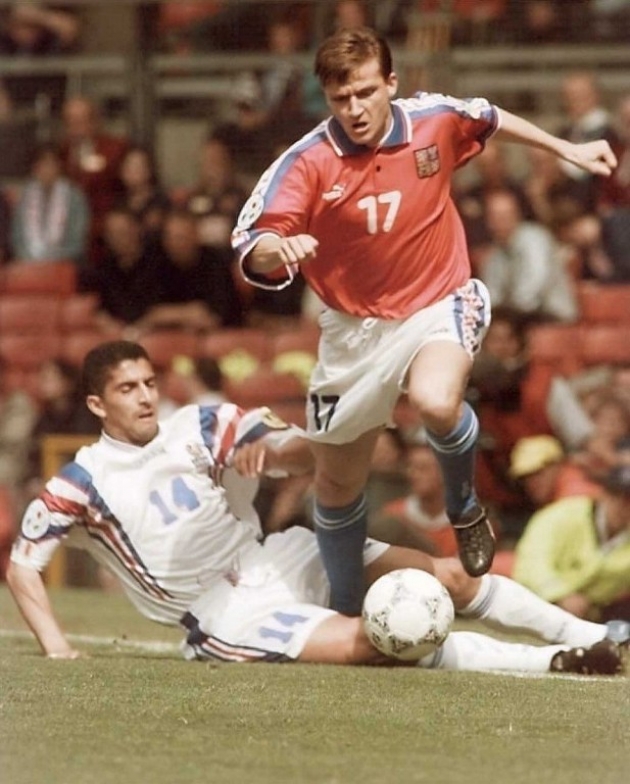 Англия франция чехословакия. Финал че 1996. Футболист Чехии 1996. Футболисты 1996_2000. Чехия Франция голы 1996.