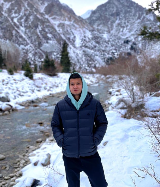 Полузащитник ЦСКА Ахметов проводит отпуск в Киргизии