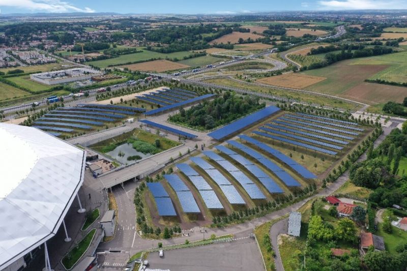 «Лион» установит солнечные панели площадью 50 тысяч кв. м. рядом со стадионом