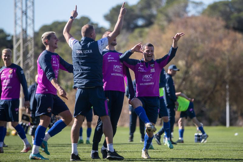 Тренировка ЦСКА в Кампоаморе (01.02.2022) Тренировка ЦСКА в Кампоаморе (01.02.2022)