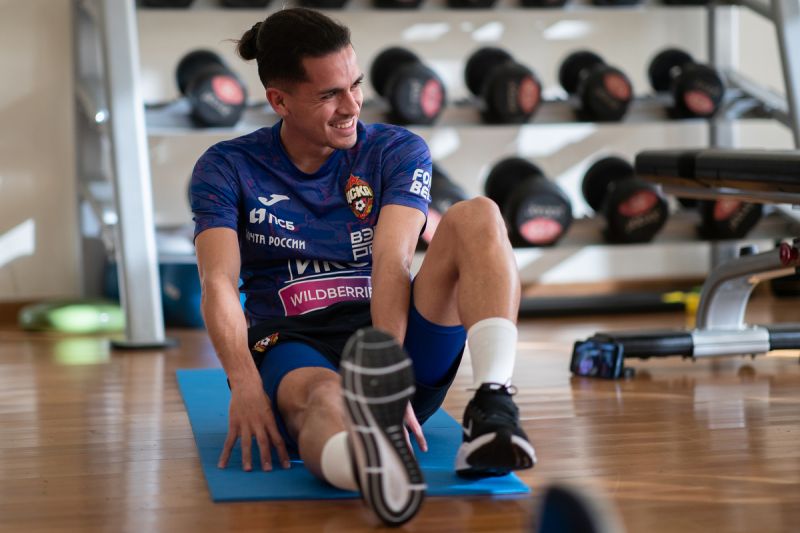 Полузащитник армейцев Хесус Медина: Хочется оставить свой след в истории ПФК ЦСКА. Ролик CSKA TV Полузащитник армейцев Хесус Медина: Хочется оставить свой след в истории ПФК ЦСКА. Ролик CSKA TV