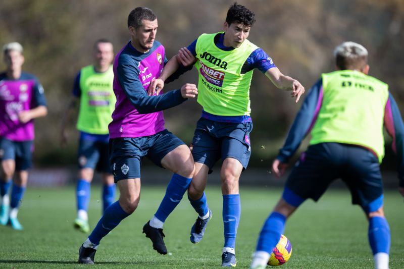 ПФК ЦСКА: Один день в Кампоаморе - 8. Стартовал третий сбор. Ролик CSKA TV ПФК ЦСКА: Один день в Кампоаморе - 8. Стартовал третий сбор. Ролик CSKA TV