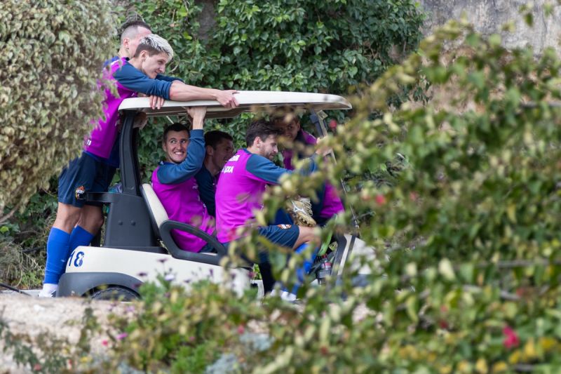 ПФК ЦСКА: Один день в Кампоаморе - 8. Стартовал третий сбор. Ролик CSKA TV ПФК ЦСКА: Один день в Кампоаморе - 8. Стартовал третий сбор. Ролик CSKA TV