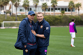 Алексей Березуцкий: Опыт в Нидерландах, Трансферы, Роль Дзагоева, Вопросы болельщиков. Ролик CSKA TV Алексей Березуцкий: Опыт в Нидерландах, Трансферы, Роль Дзагоева, Вопросы болельщиков. Ролик CSKA TV