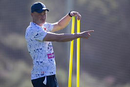 Алексей Березуцкий: Опыт в Нидерландах, Трансферы, Роль Дзагоева, Вопросы болельщиков. Ролик CSKA TV Алексей Березуцкий: Опыт в Нидерландах, Трансферы, Роль Дзагоева, Вопросы болельщиков. Ролик CSKA TV