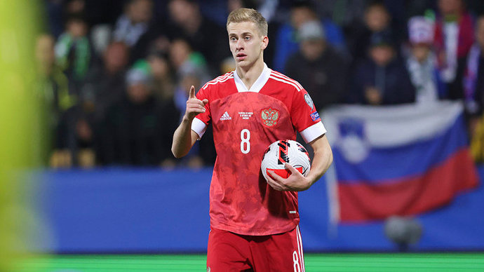 ФИФА лишила Россию всех матчей на территории страны и запретила российским футболистам выступать под национальным флагом