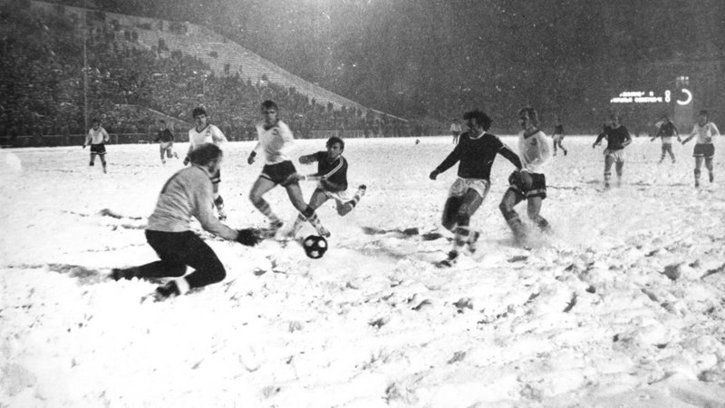 Я играл в гораздо более тяжёлых условиях». Бубнов считает, что «Локо» и «Спартаку» ещё повезло с погодой