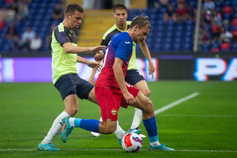 Полузащитник ЦСКА Константин Кучаев о летних сборах: Стать единым механизмом. Ролик CSKA TV Полузащитник ЦСКА Константин Кучаев о летних сборах: Стать единым механизмом. Ролик CSKA TV