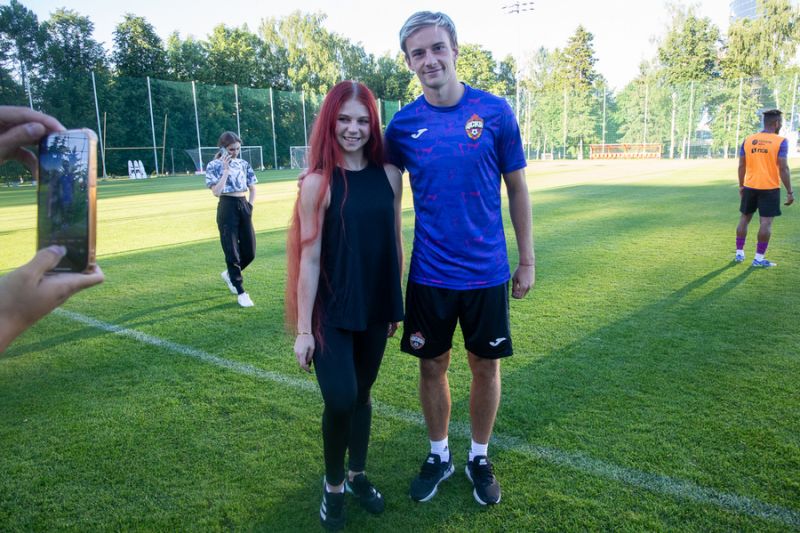 Полузащитник ЦСКА Константин Кучаев о летних сборах: Стать единым механизмом. Ролик CSKA TV Полузащитник ЦСКА Константин Кучаев о летних сборах: Стать единым механизмом. Ролик CSKA TV