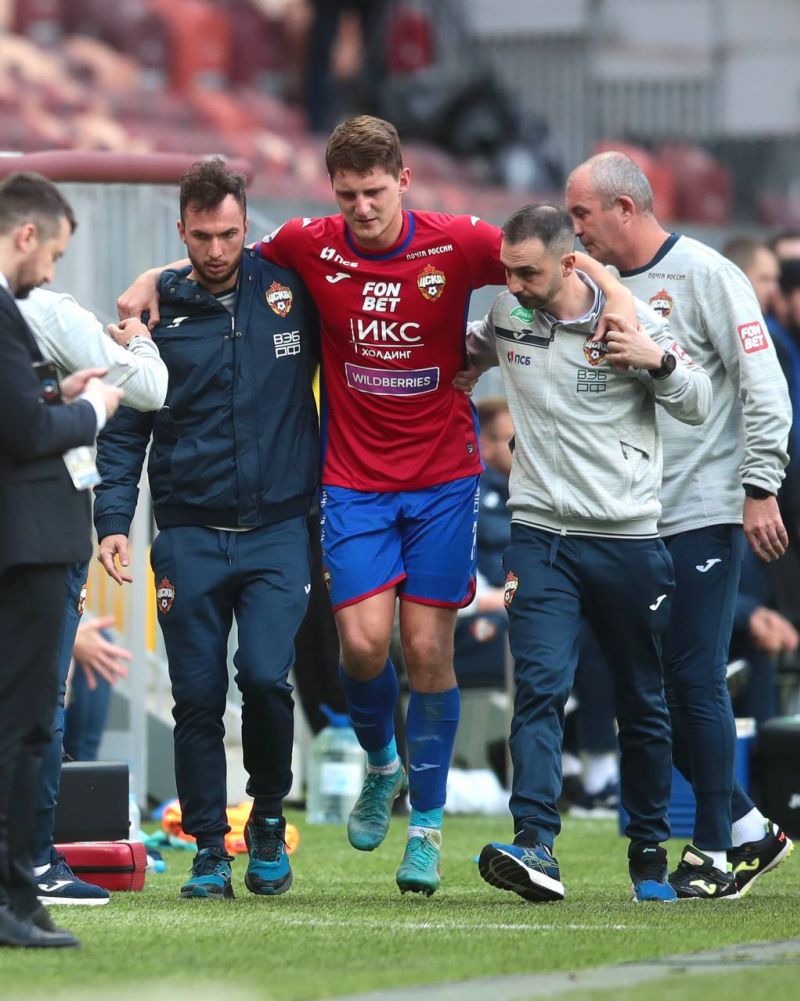 В ЦСКА сообщили, что у Дивеева диагностирован перелом большеберцовой кости