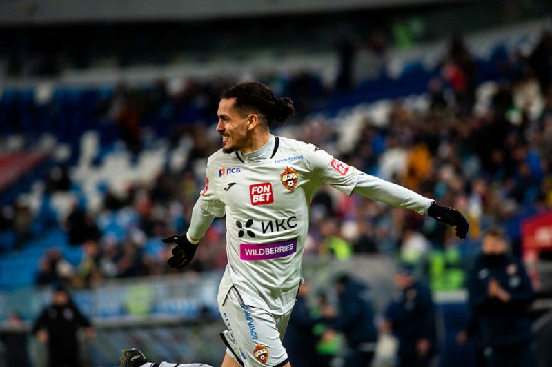 Полузащитник ЦСКА Хесус Медина: Увидел, что вратарь вышел. Не знаю, что он там делал. Ролик CSKA TV