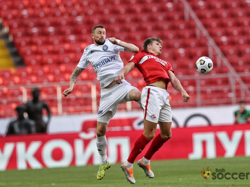 Четыре матча 20-го тура чемпионата России по футболу, включая игру Оренбург - Спартак, пройдут 18 марта