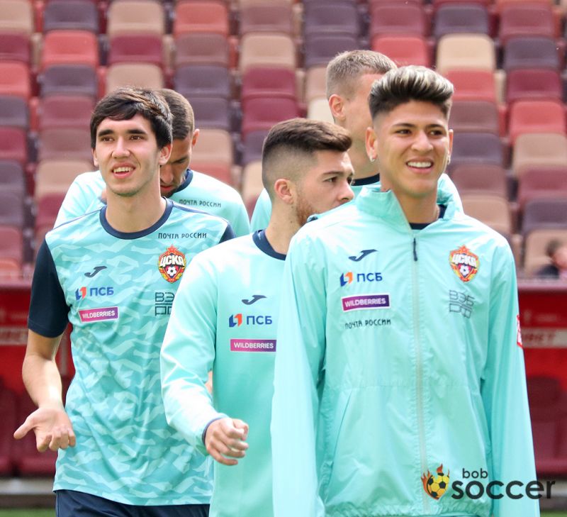 Фоторепортаж с тренировки ЦСКА в Лужниках