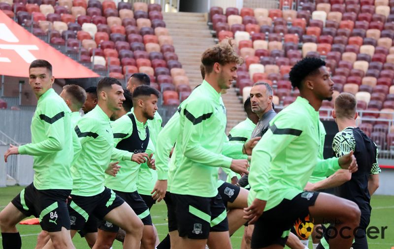 Фоторепортаж с тренировки Краснодара в Лужниках