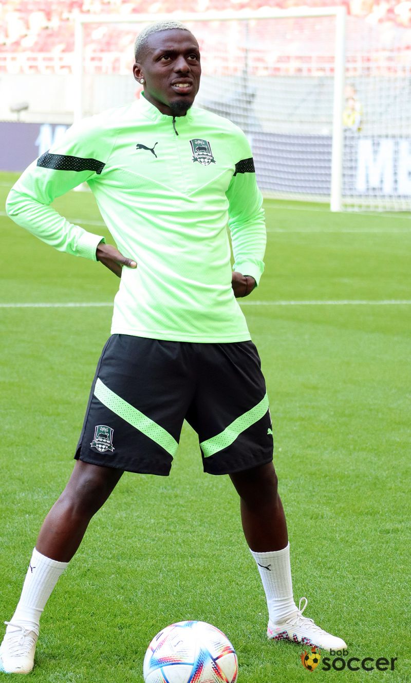 Фоторепортаж с тренировки Краснодара в Лужниках