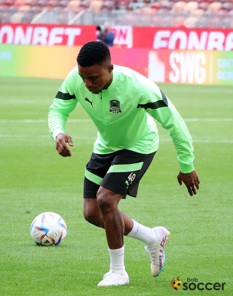 Фоторепортаж с тренировки Краснодара в Лужниках