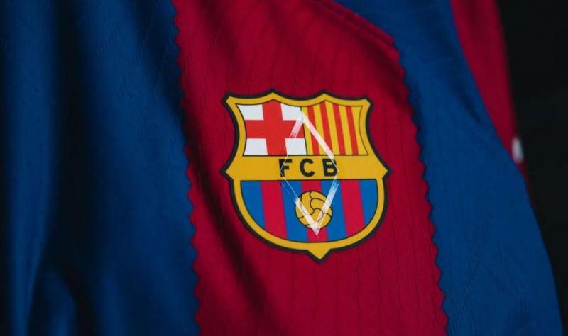 «Барселона» представила домашнюю форму на новый сезон