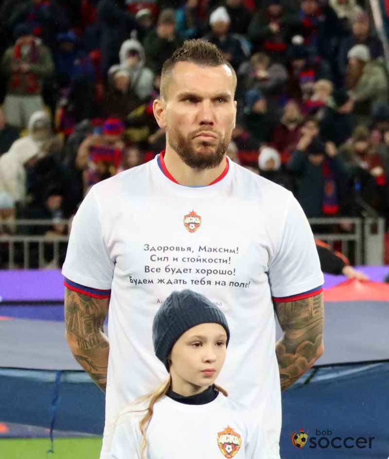 Игроки ЦСКА вышли на матч с Краснодаром в необычных футболках