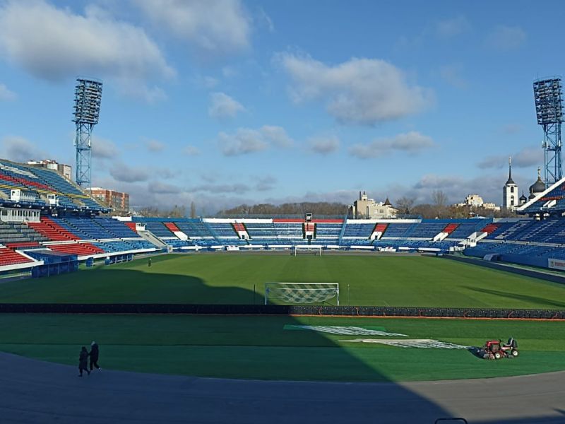 Факел продемонстрировал газон стадиона перед матчем с ЦСКА