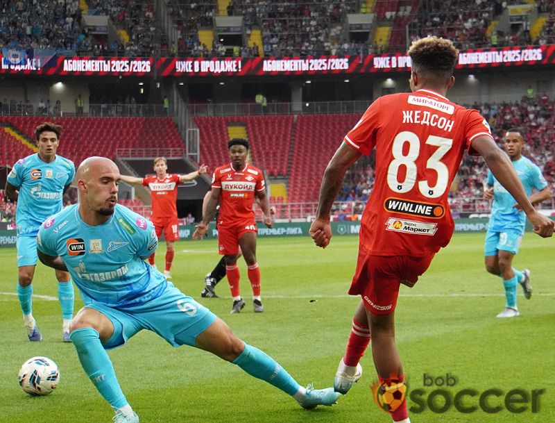 Спартак - Зенит: фоторепортаж с огненного матча