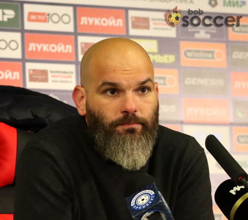  Слишкович покинул пост главного тренера «Оренбурга»