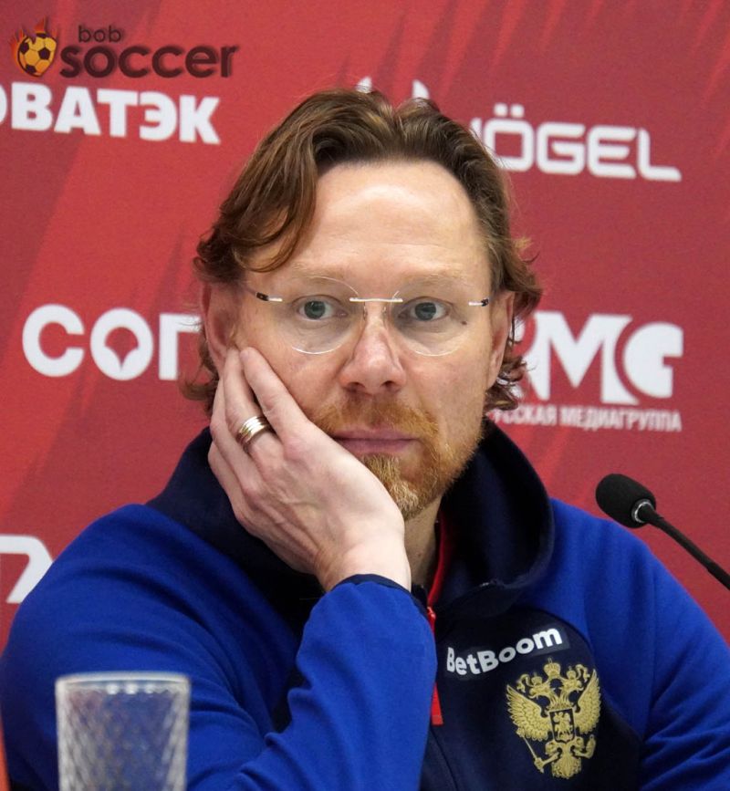 Тренер сборной России Карпин: Первый тайм понравился, второй - не очень