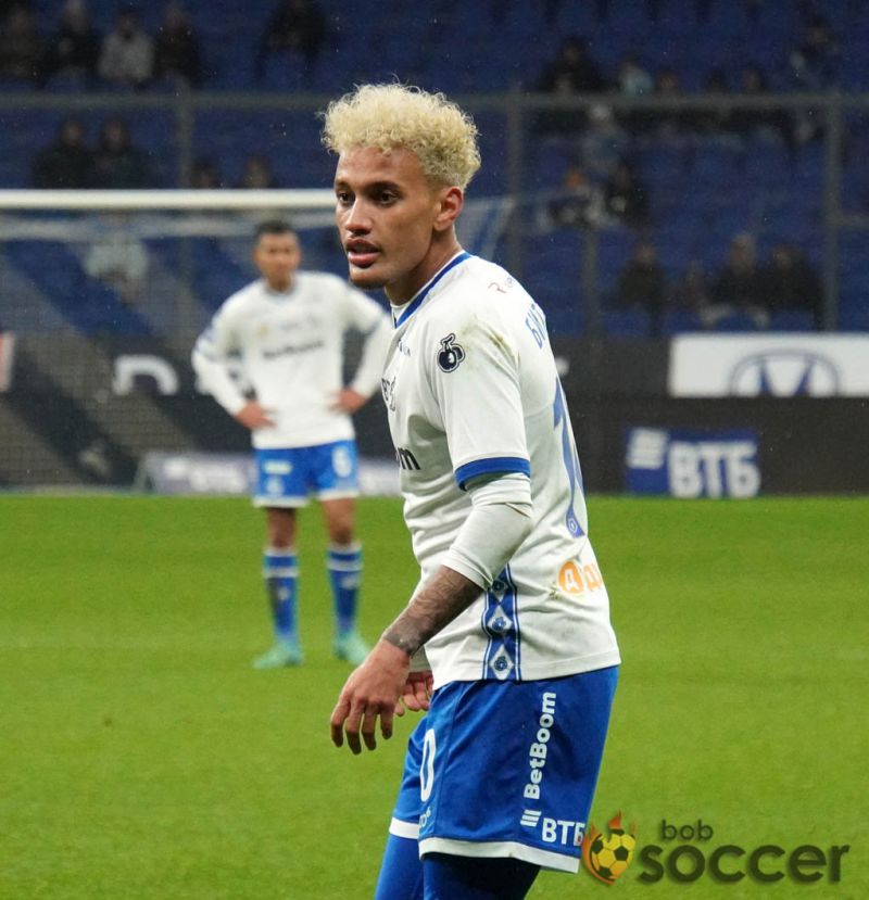 «С самого начала арбитр потерял контроль над игрой» — футболист «Динамо» Бителло о матче с «Зенитом»