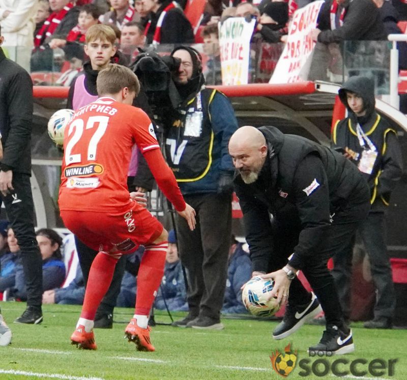 «Станкович может «напихать» - Дмитриев заявил, что прислушивается к критике