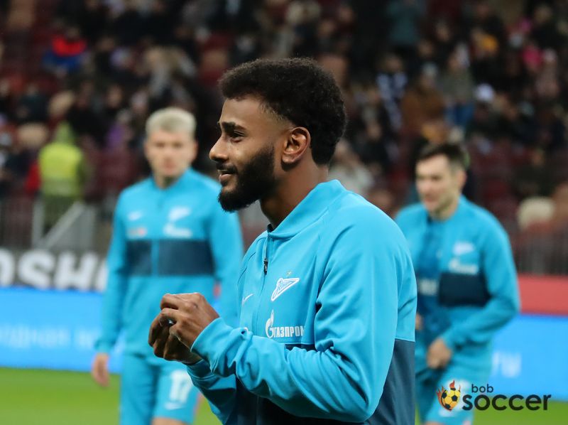 Зенит продлил контракт с Венделом