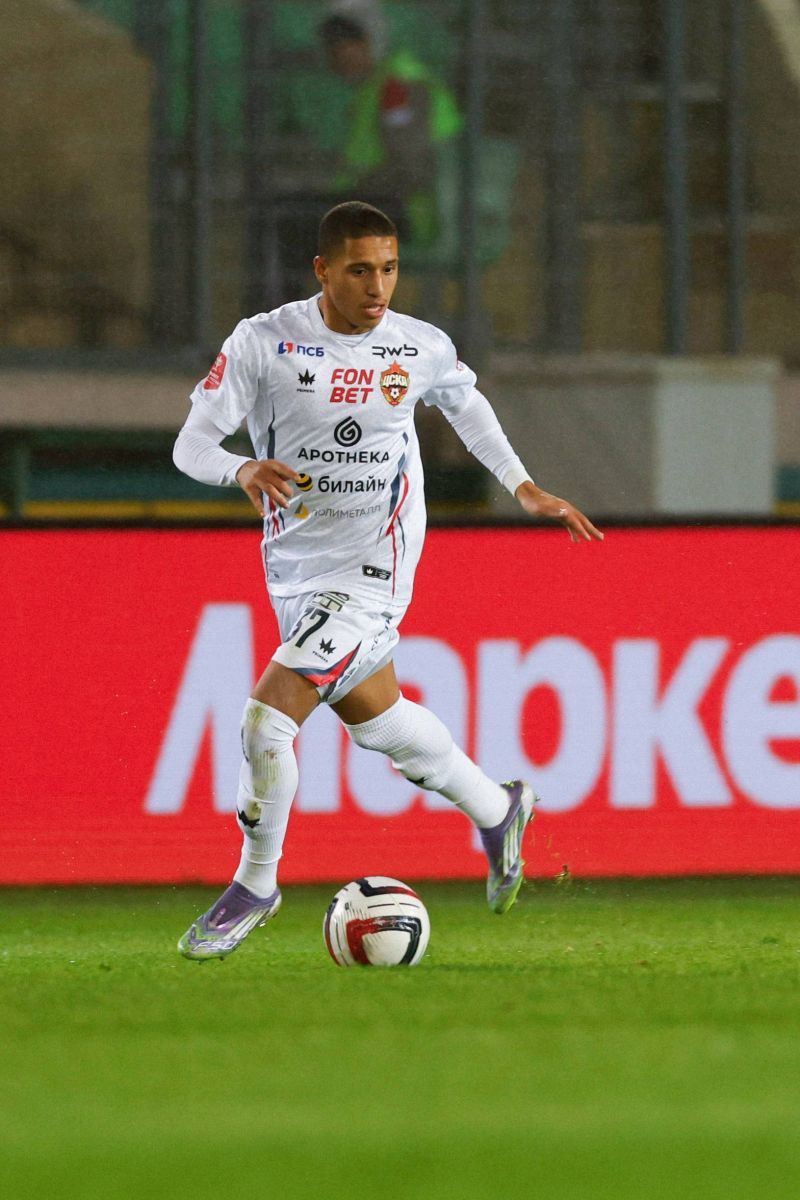 Динамо Мх с пенальти открыло счет в матче с ЦСКА