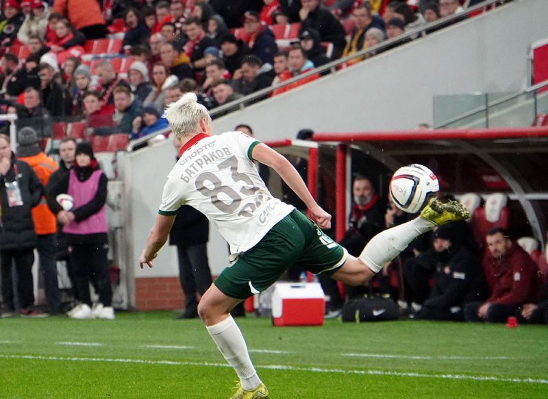 Тренер Локомотива отреагировал на промах Батракова с пенальти