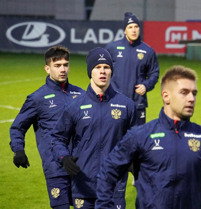 На матч с Чили отправились 27 футболистов сборной России