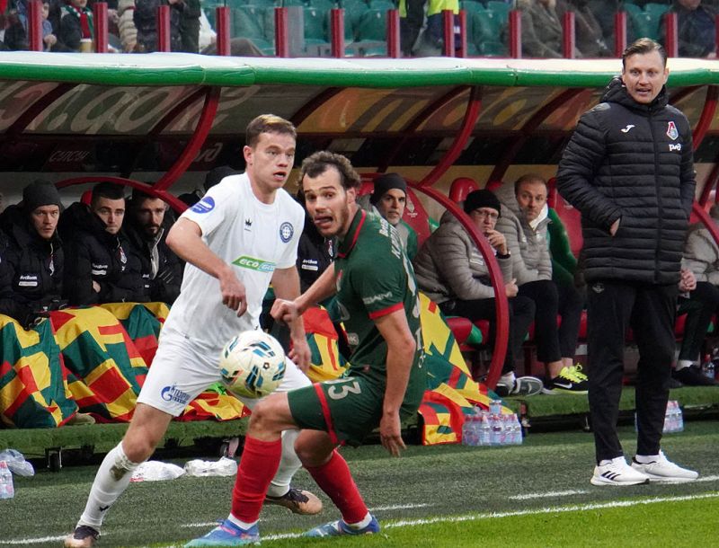 Локомотиву хватило одного гола. Фоторепортаж с матча с Оренбургом