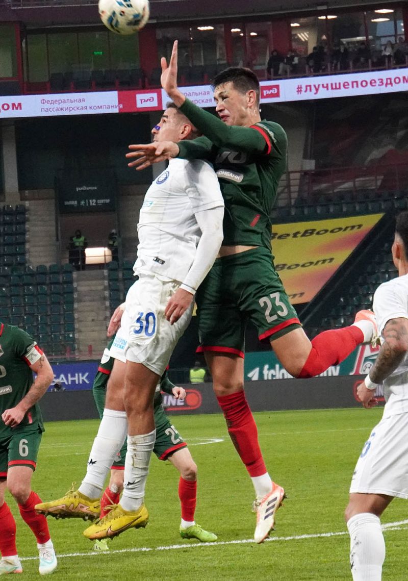 Локомотиву хватило одного гола. Фоторепортаж с матча с Оренбургом