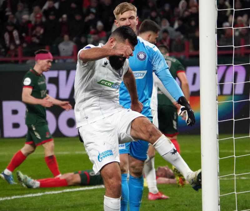 Локомотиву хватило одного гола. Фоторепортаж с матча с Оренбургом