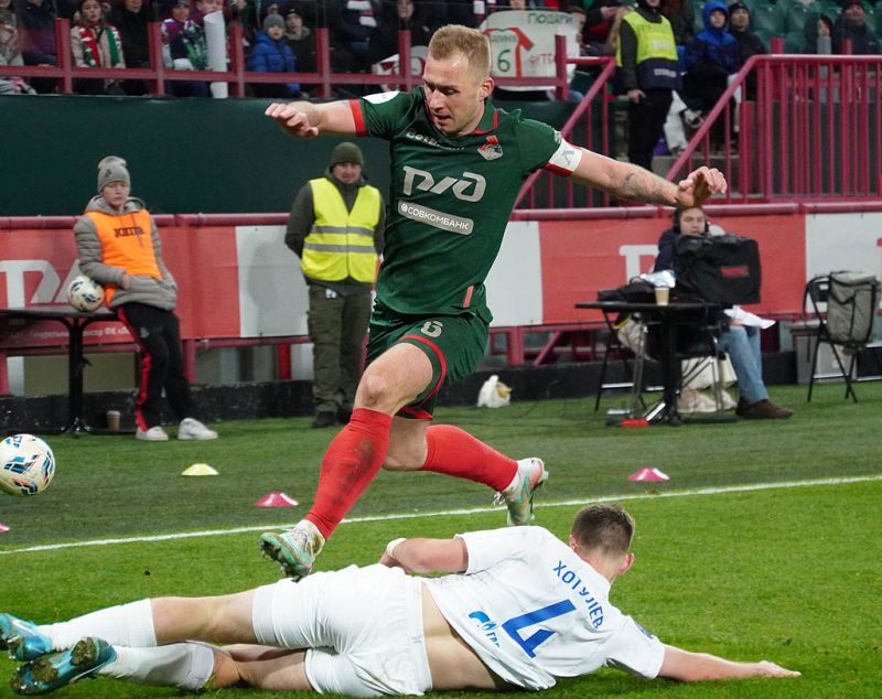 Локомотиву хватило одного гола. Фоторепортаж с матча с Оренбургом