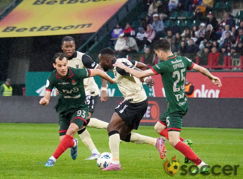 Локомотив прервал ничейную серию. Фоторепортаж с матча с Рубином