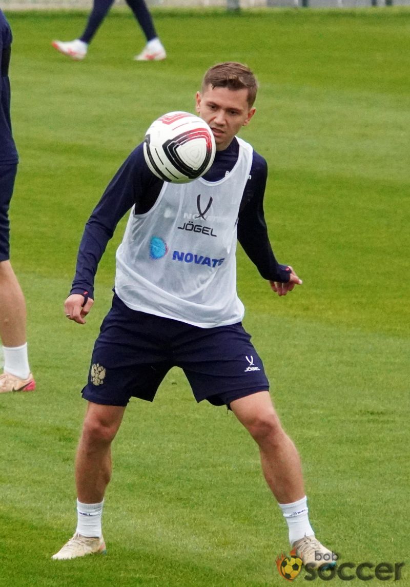 Игрок ЦСКА Обляков получил травму в матче сборной России 