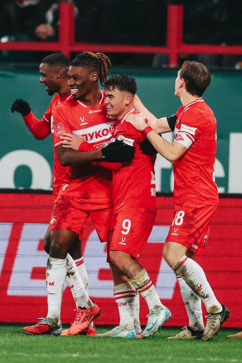 «Спартак» при Вадиме Романове только побеждает. И, чем дальше, тем интереснее «Спартак» при Вадиме Романове только побеждает. И, чем дальше, тем интереснее