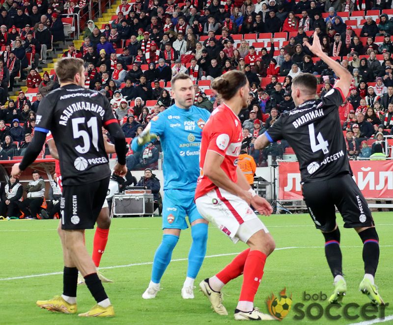 Роша объяснил драку с Бабичем и неприличный жест Соболева 