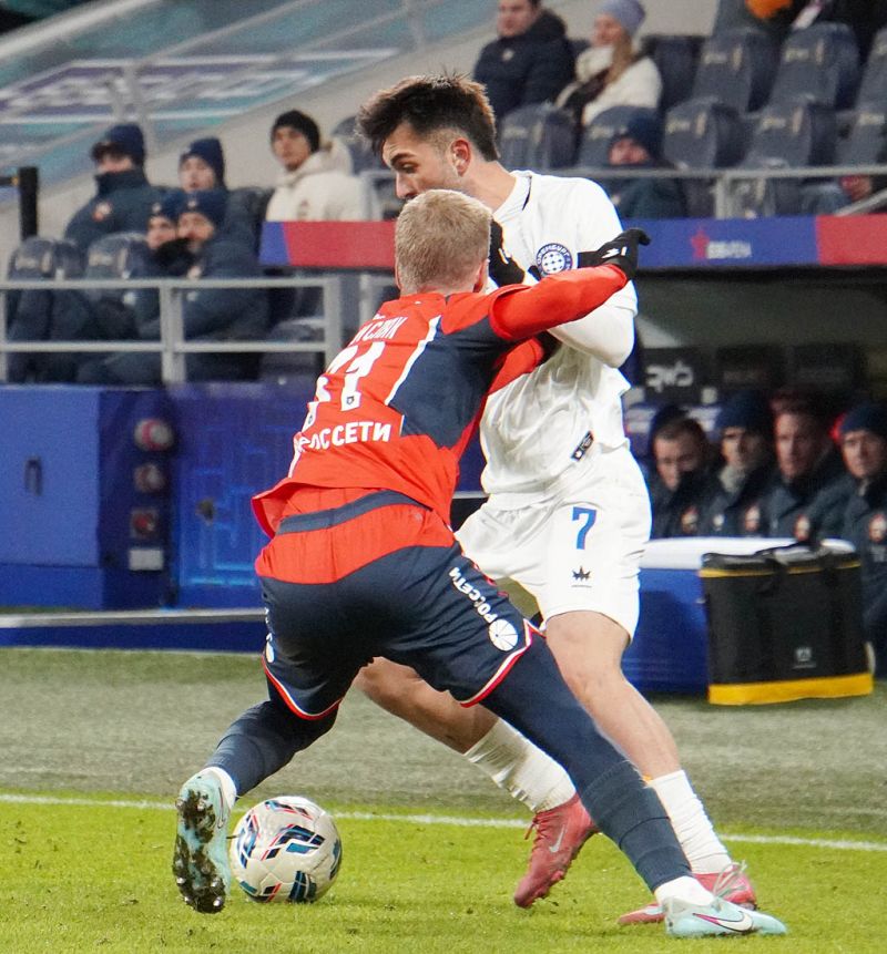 Футболист «Оренбурга» Гюрлюк после матча с ЦСКА: «Не знаю, что еще делать, чтобы очки набирать»