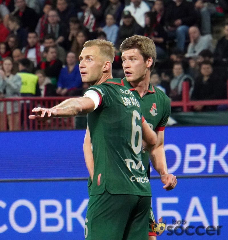 Агент Баринова отреагировал на информацию о финальном предложении от «Локомотива»