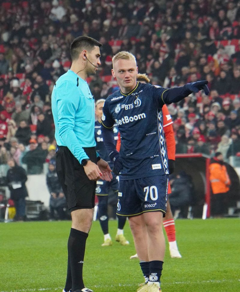 «В трансляции казалось, что гол чистый». В «Динамо» отреагировали на отмену гола Тюкавина «Спартаку»