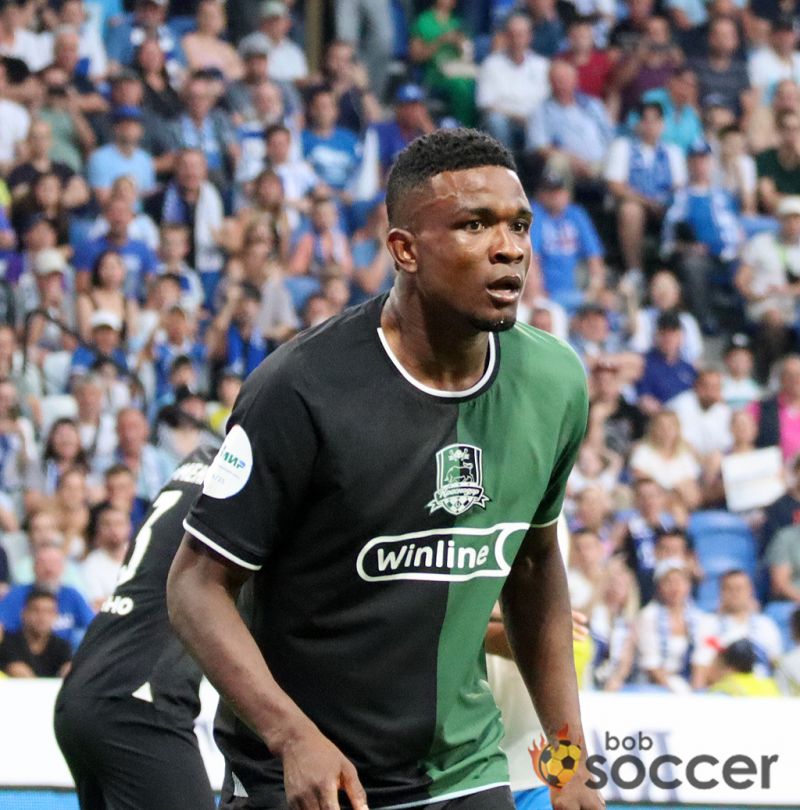 «Бедолагу реально же бьют». Первак – о симуляциях Кордобы