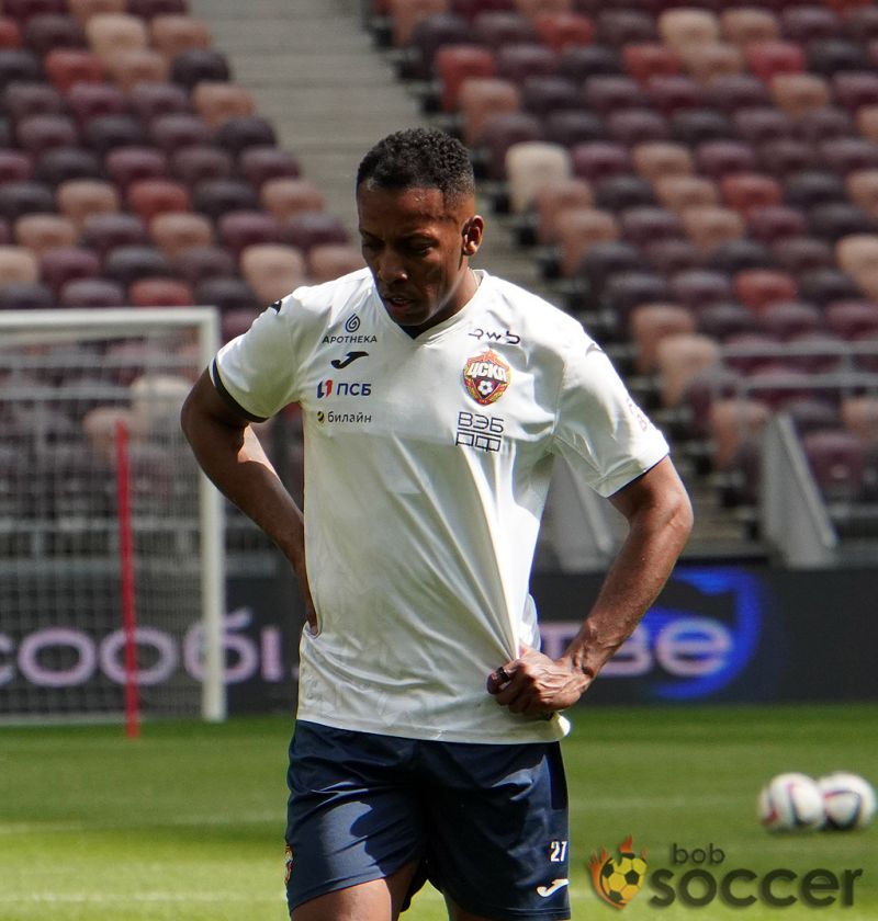 Оптимальным вариантом было бы более раннее удаление Мойзеса - Каманцев о работе Левникова в матче Краснодар - ЦСКА