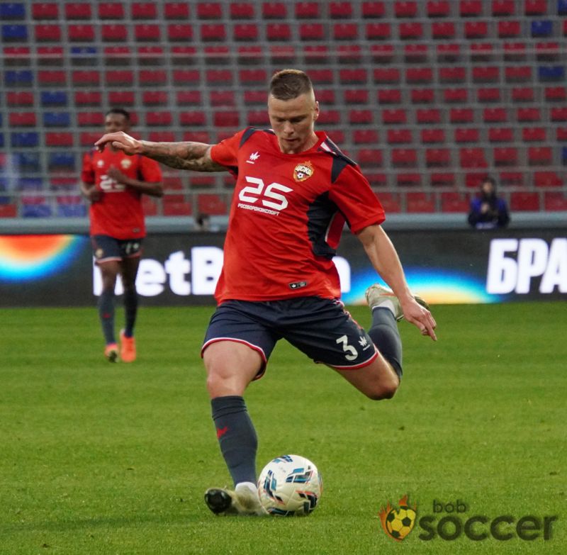 Масалитин: Круговой играет не на своем месте, он не доверяет своей правой ноге