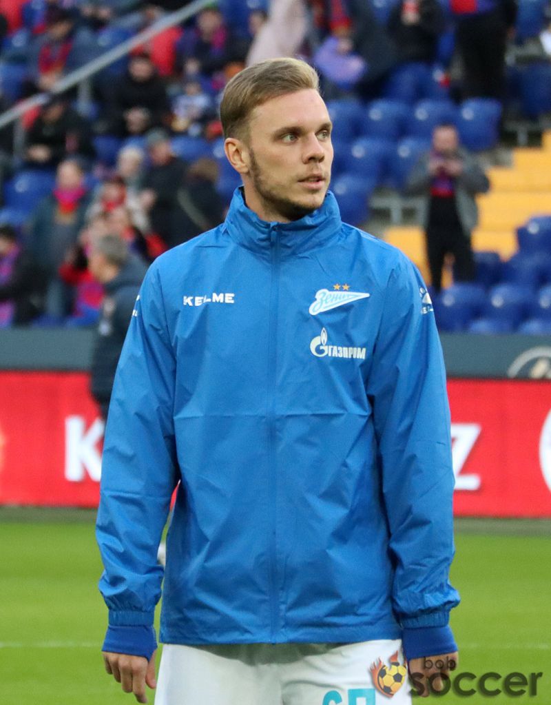 Глушенков признан лучшим футболистом Зенита в ноябре и декабре