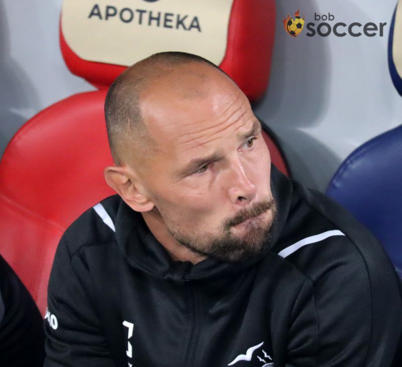 Нельзя сидеть, про него забудут - Пономарев об Игнашевиче