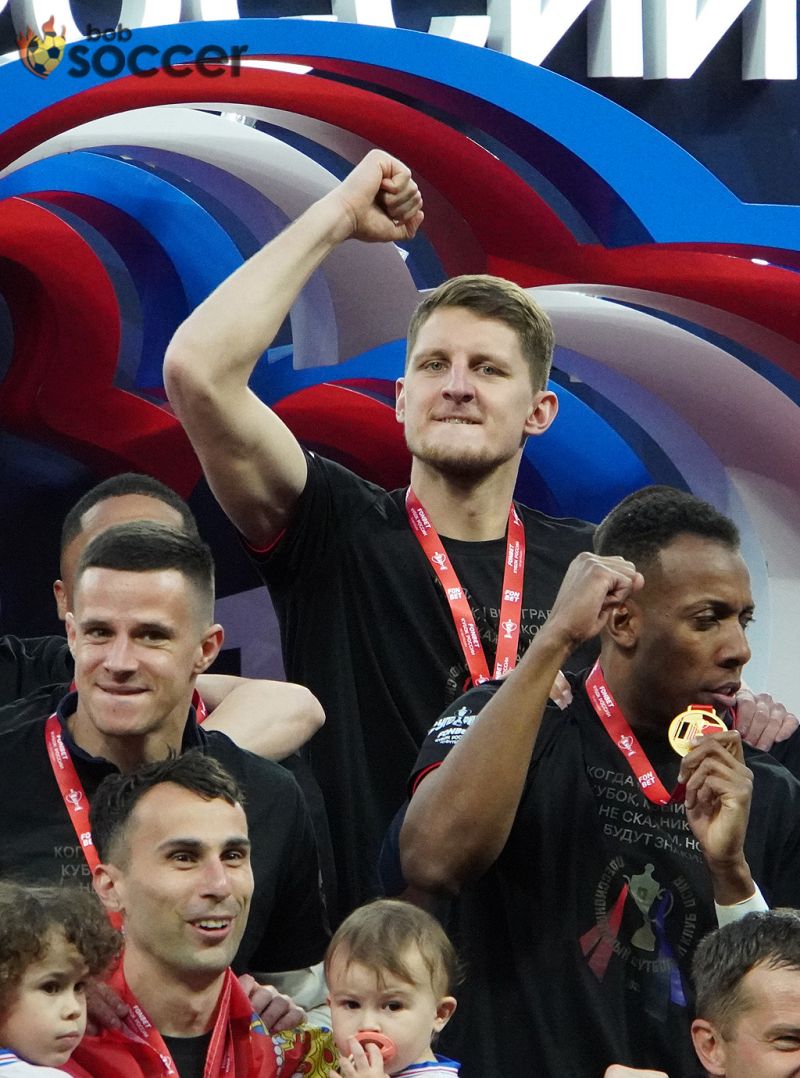 «Зенит» ведет переговоры о переходе Дивеева из ЦСКА - Карпов