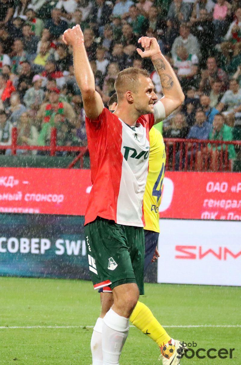 Агент Баринова ответил, поедет ли игрок на сборы с «Локомотивом»